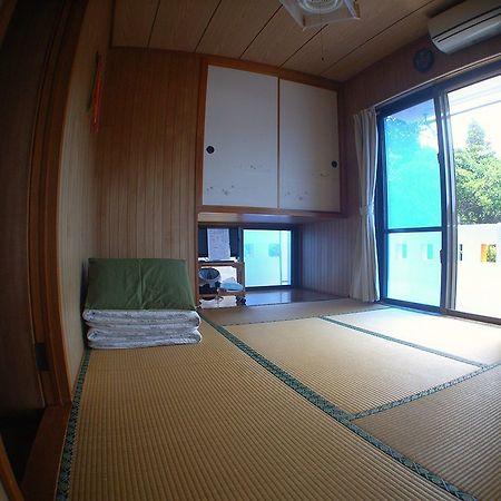 Minshuku Yadokari Hotel Замами Екстериор снимка