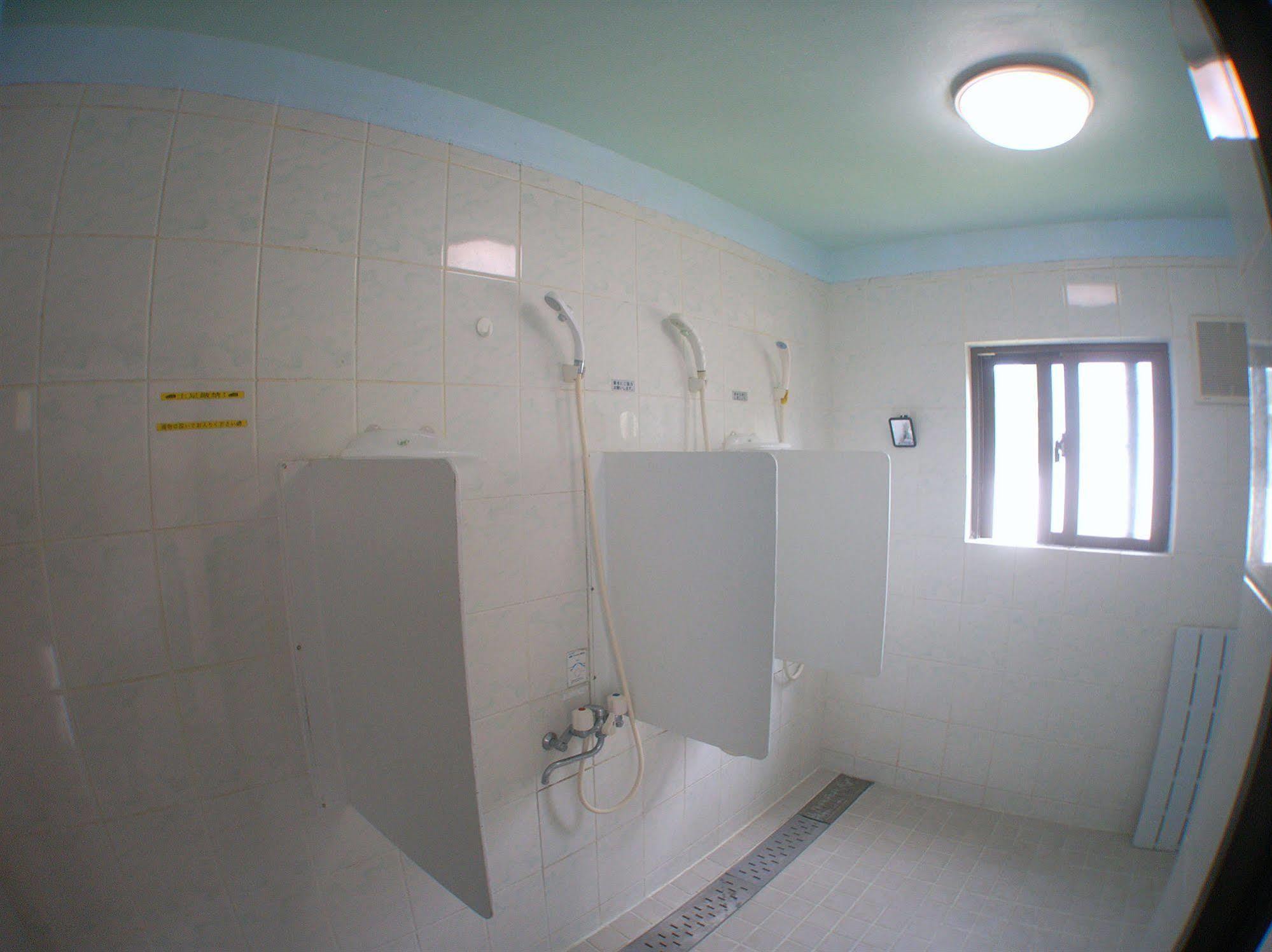 Minshuku Yadokari Hotel Замами Екстериор снимка