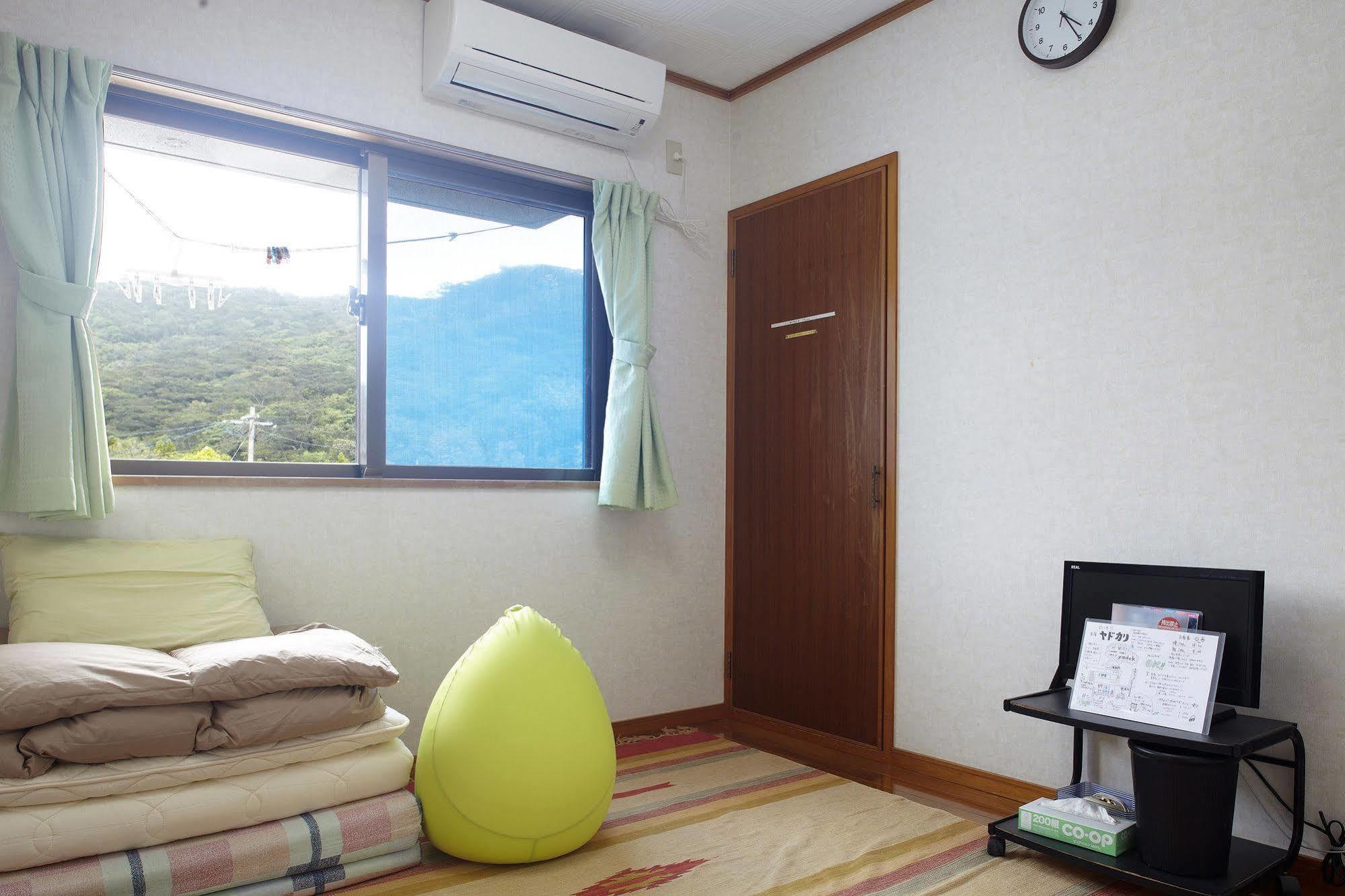 Minshuku Yadokari Hotel Замами Екстериор снимка