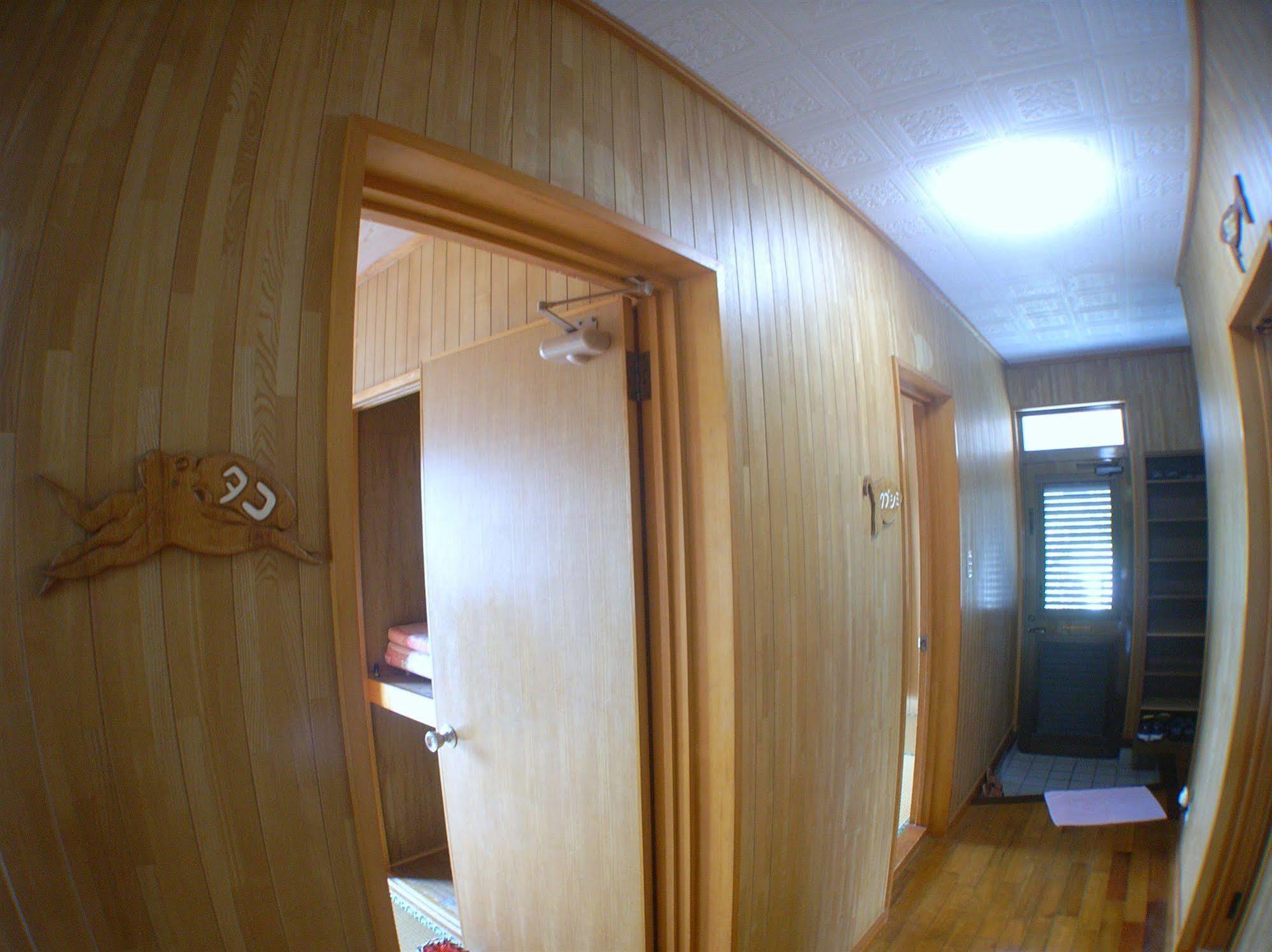 Minshuku Yadokari Hotel Замами Екстериор снимка